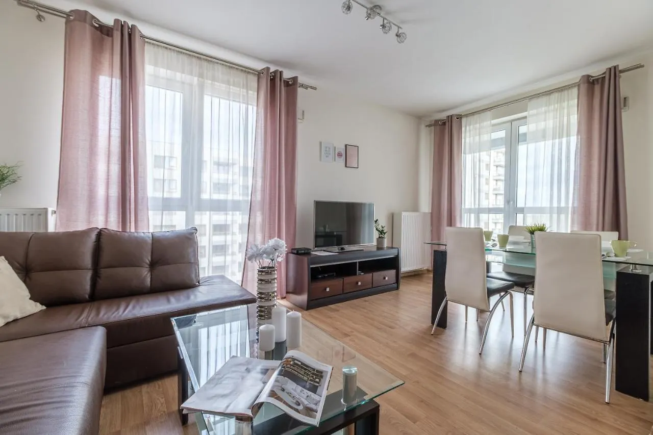 Warsaw Inside Apartments 0*,